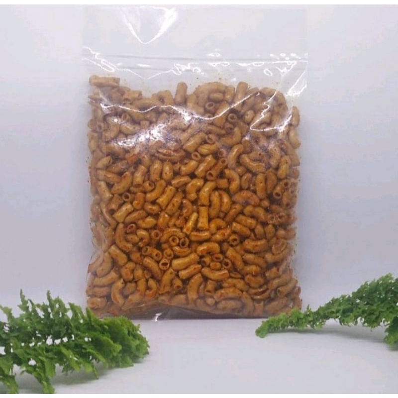 

makroni hitam pedas daun jeruk isi 500gram