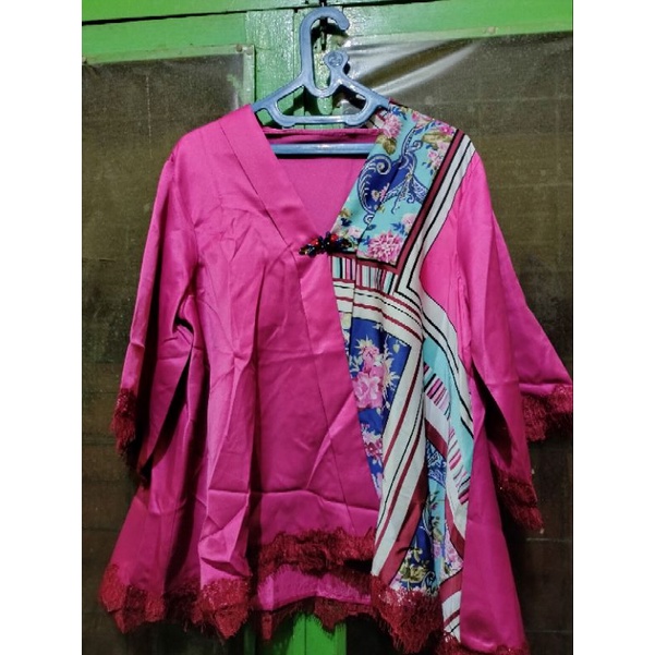 Atasan Cantik Luire by Raden Sirait warna pink