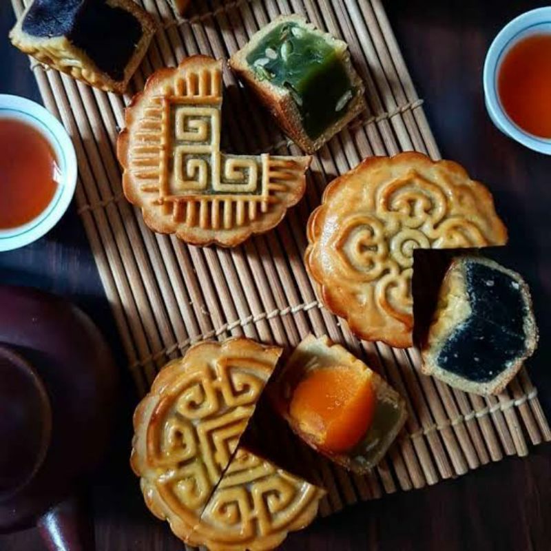 Mooncake 12 rasa / pia bulan / kue bulan HALAL