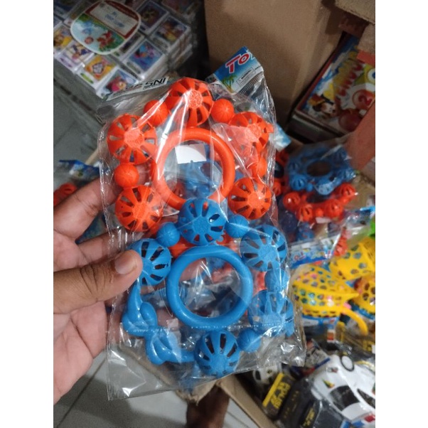 

mainan Giring2 isi 2 pcs bundar