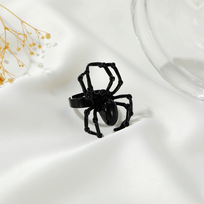 Cincin Spider Simulasi Gotik Gaya Punk Halloween Spoof Mainan Rumit Aksesoris