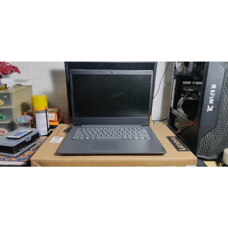 Laptop Lenovo v14-ADA AMD ATHLON 3020e Ram 4 GB SSD 250 GB