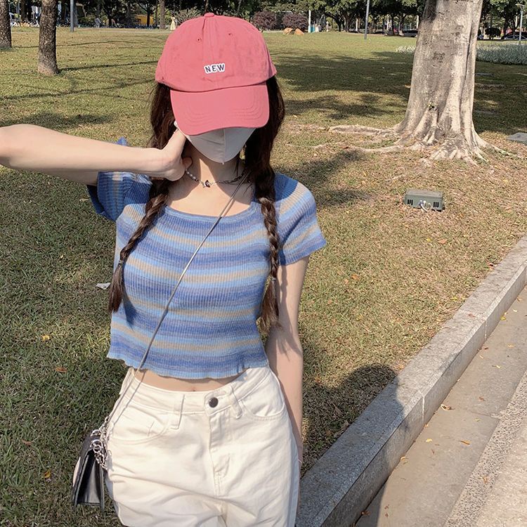 Red Pendek Bergaris Babes Sweater 2022 Baru Musim Panas Lengan Pendek Slim Fit Slim Murni Keinginan Angin Kerah Persegi Top pakaian Wanita