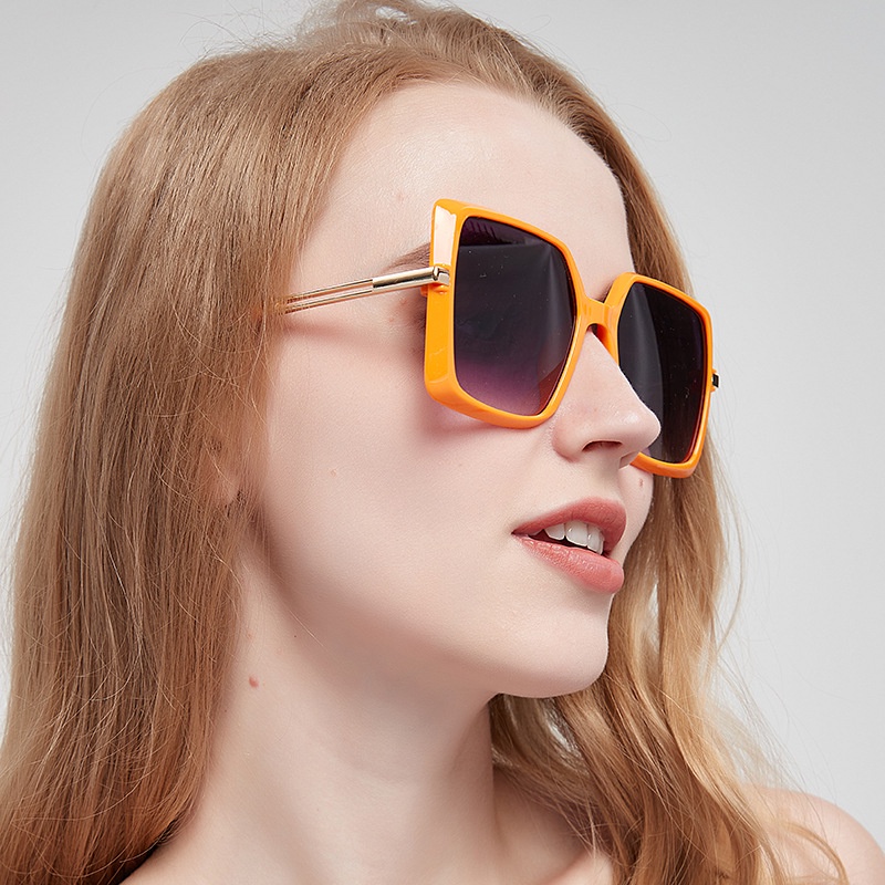 (YUZHU) Vintage Fashion Orange Oversized Square Frame Kacamata Hitam Wanita Klasik Fashion Perlindungan UV Kacamata Pantai