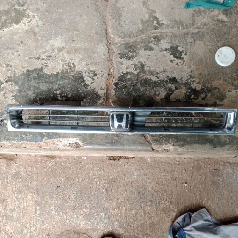 Grill honda Accord maestro 90 original