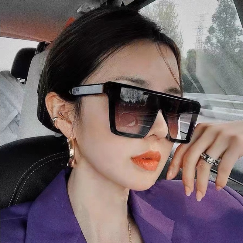 (YUZHU) Mode Barat Oversized Square Frame Sunglasses Vintage Fashion Onepiece Gradient Shade Sunglasses