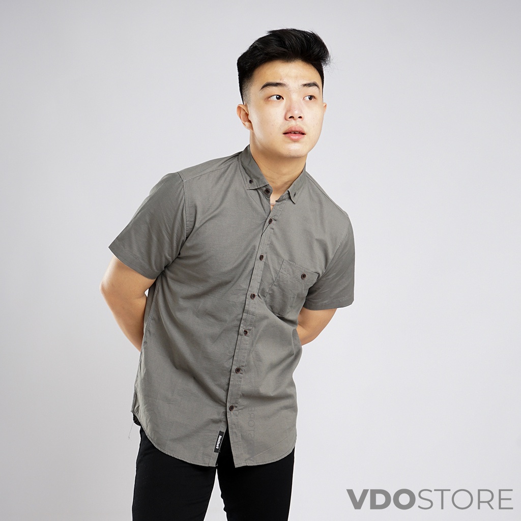KEMEJA PRIA ABU TUA BASIC LENGAN PENDEK BAJU POLOS DEWASA PREMIUM KEMEJA KERJA TEBAL M L XL HITAM PUTIH NAVY ARMY CREAM KEMEJA KANTOR FORMAL SANTAI CASUAL SEMI KASUAL VIRAL MURAH KATUN KUALITAS WHITE SHIRT