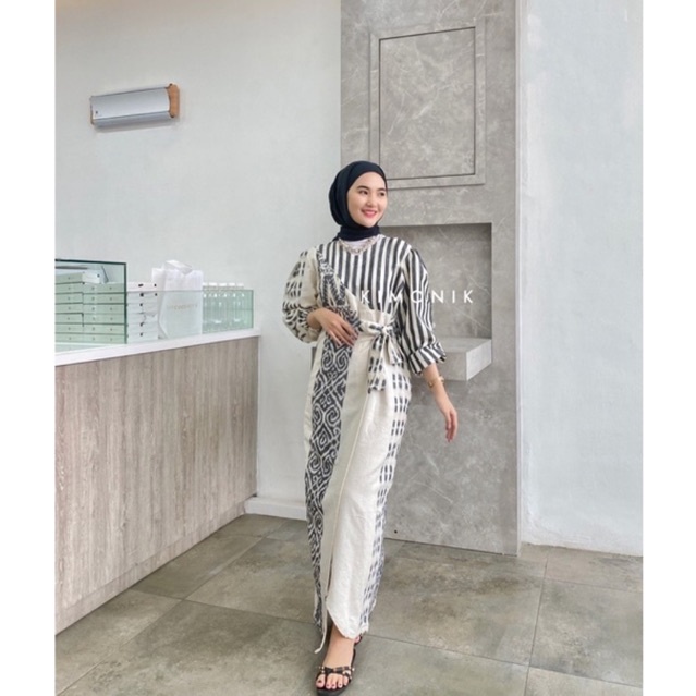 KIMONIK MARLINE DRESS PEONY