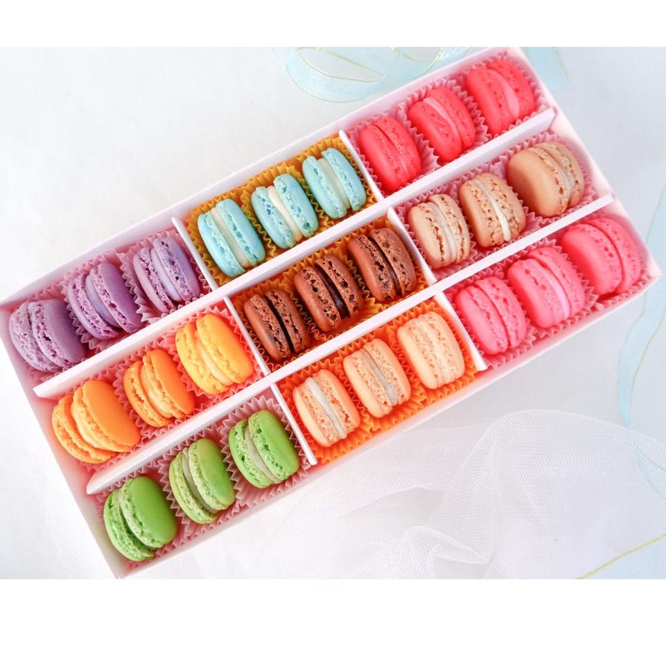 

☛ SPESIAL BABY MACARON 27PCS ➳