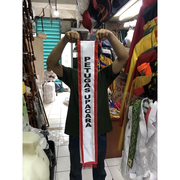 Slempang petugas upacara bendera