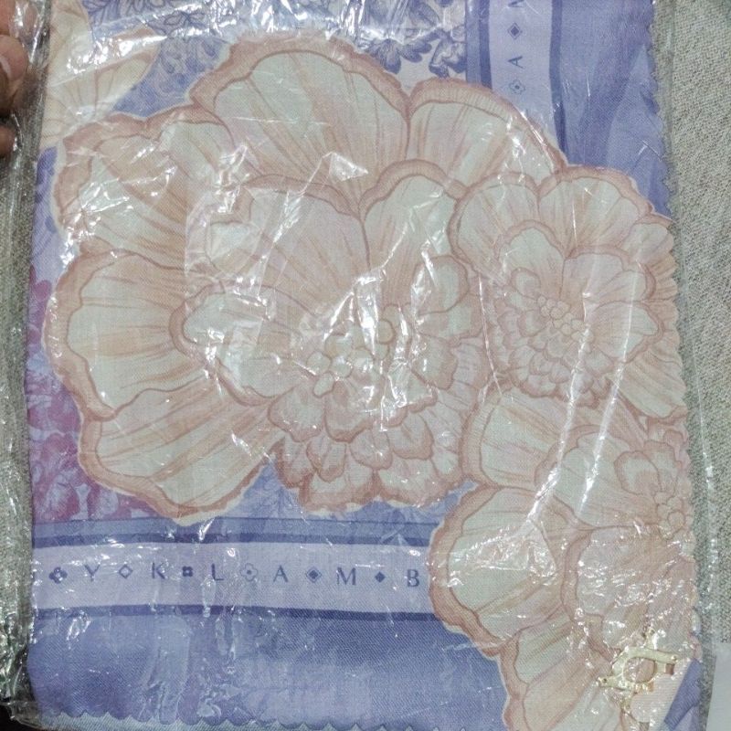 SALE WEARING KLAMBY SCRAF 12.12