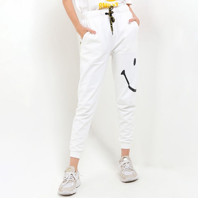 Obermain X SMILEY®️ Celana Wanita CHEERS JOGGER White OPJ22067WH