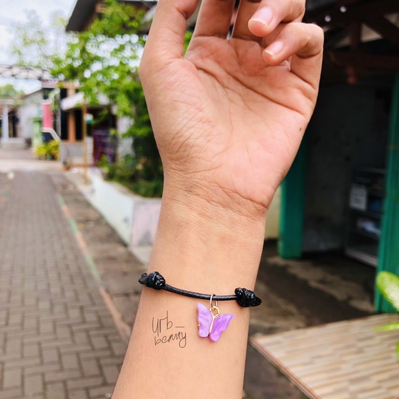 gelang hitam polos liontin kupu kupu / gelang tali /gelang persahabatan