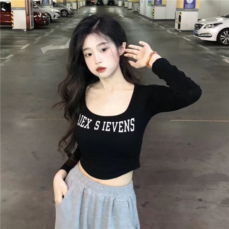 Red Keinginan murni gaya fashion top wanita pendek bottoming kemeja dengan musim gugur dan musim dingin gaya asing baru t-shirt lengan panjang desain hot girl