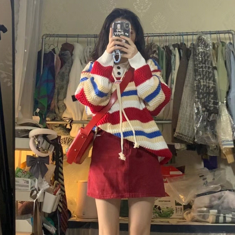 Red Manis garis pelangi Jepang warna kontras polo collar sweater siswa perempuan musim gugur dan musim dingin pakaian rajut Korea baru pasang teratas