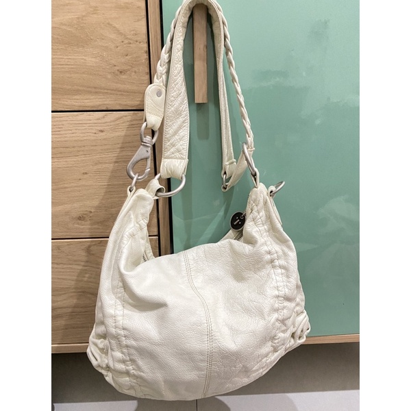 Tas Preloved Kulit Asli pecah 1000 Sling , tas sling kulit , tas sling putih , Tas ala balen kulit a