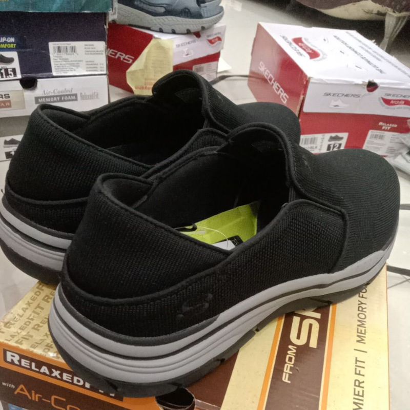 Sepatu Skechers Demar 204365