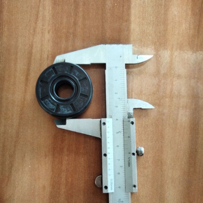 OIL SEAL ORIGINAL SHOCK BELAKANG MONOSHOCK YAMAHA BISON(KYB 14*41,5*12,5)