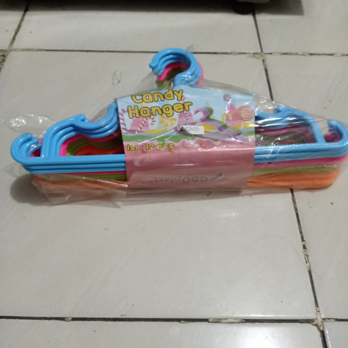 #####] hanger plastik 12 pcs / gantungan baju 12 pcs / gantungan baju