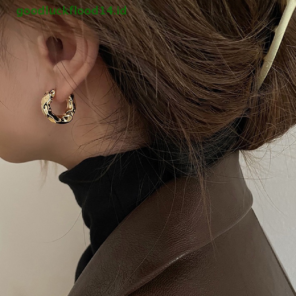 [GOOGFOUR] Vintage Warna Dingin Logam Tebal Berlebihan Anting Hoops Gelombang Tidak Teratur Ringkas Geometri Hoop Earrings Untuk Wanita Gadis [TOP]