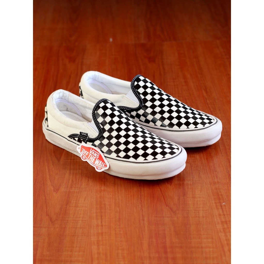 V Slip Chekerboard Black White Clasik (LIVE)