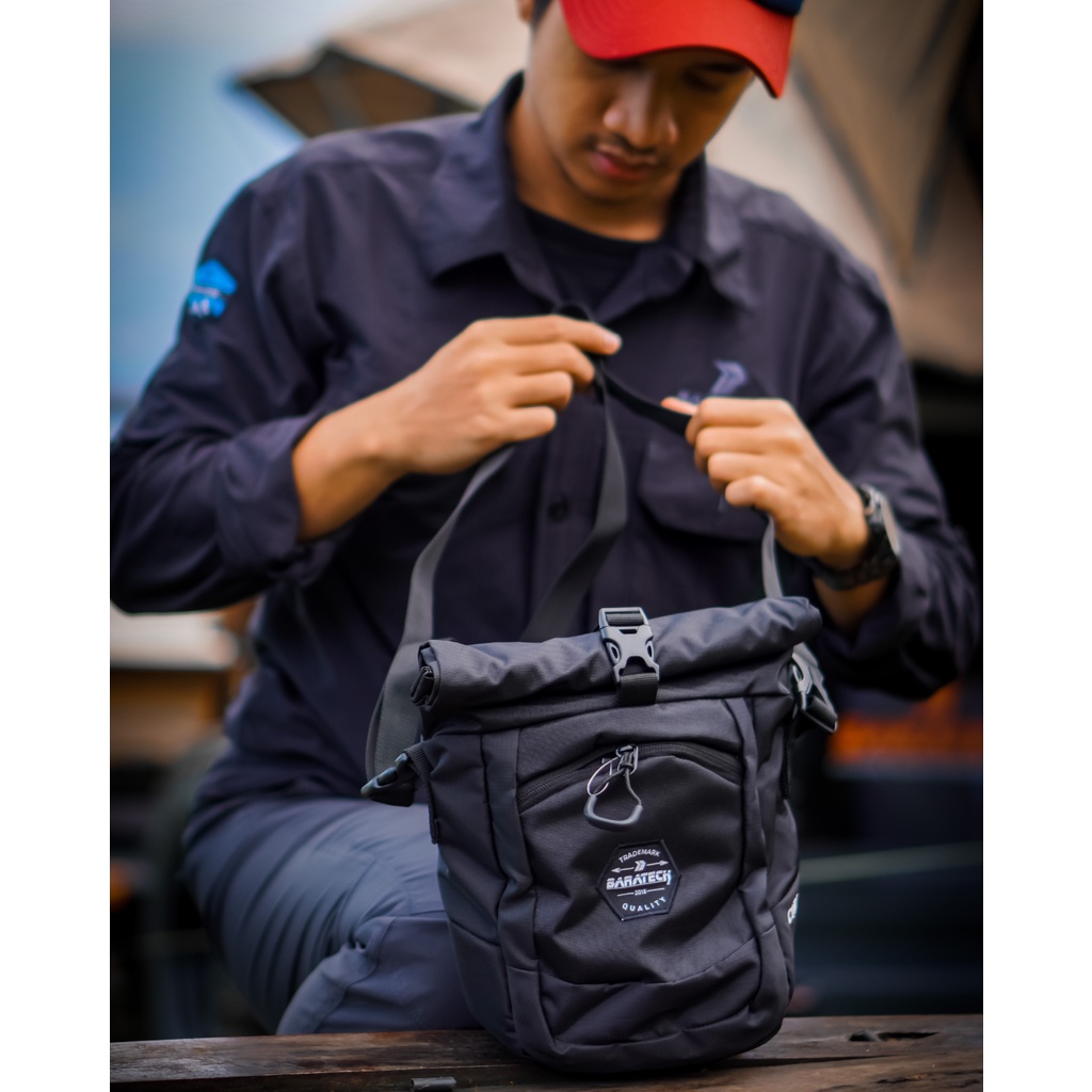 TAS SELEMPANG / TRAVEL POUCH BARATECH CITATAH