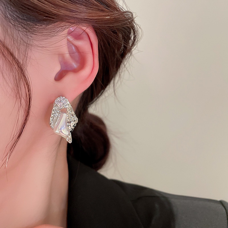 Anting Pejantan Mutiara Berlian Imitasi Tidak Teratur Geometris Sederhana Wanita Korea