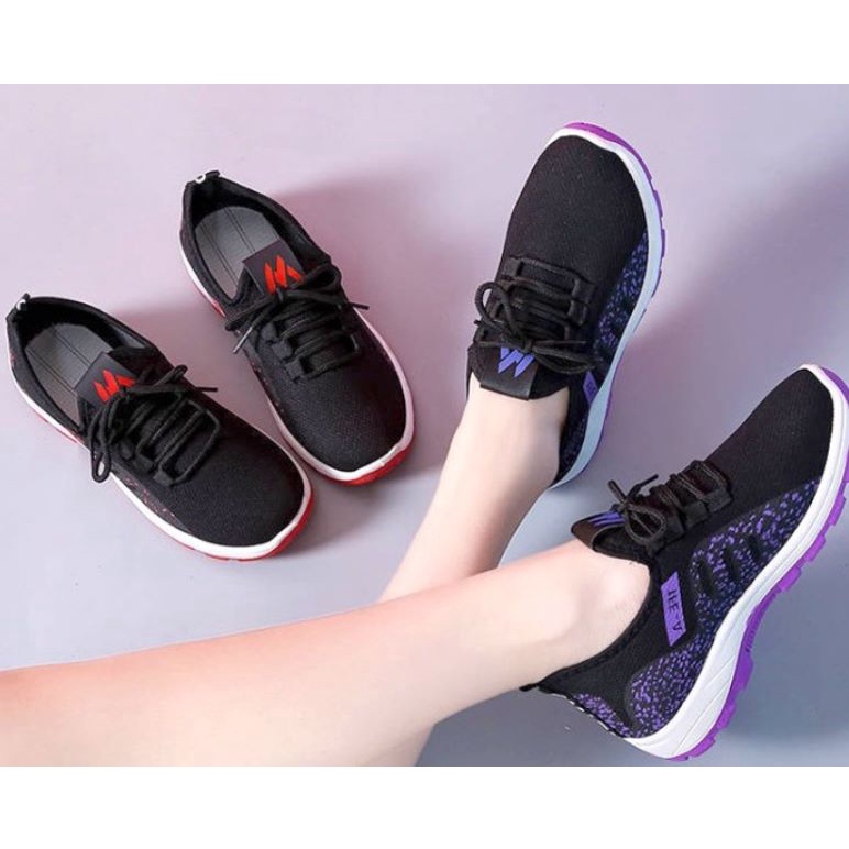 Sepatu Wanita Korea Nylon Sneakers Casual Black Running Import SP65