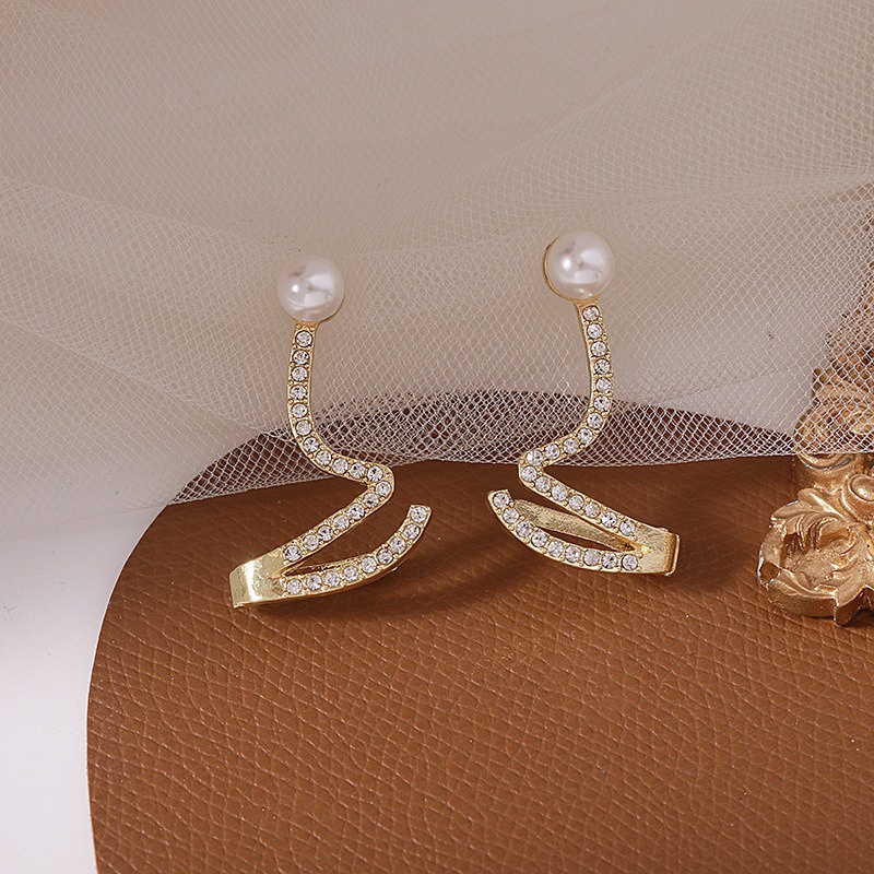 HBS 157 Anting Wanita Tusuk Bunga Hias Kristal Women Earrings Korea Aksesoris Fashion