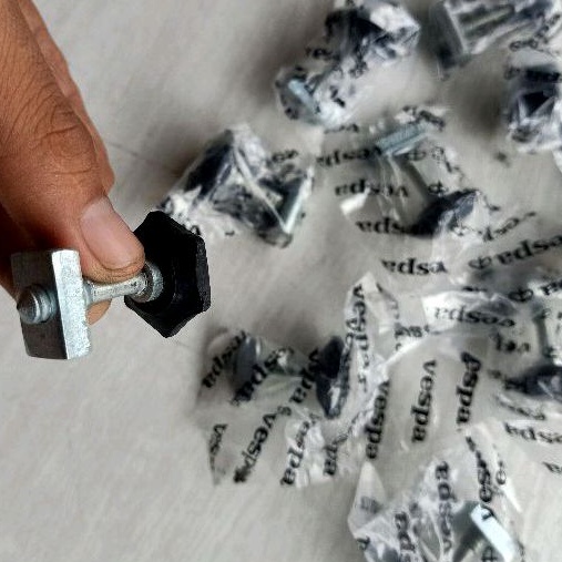 kunci jok depan vespa pts jok pisah