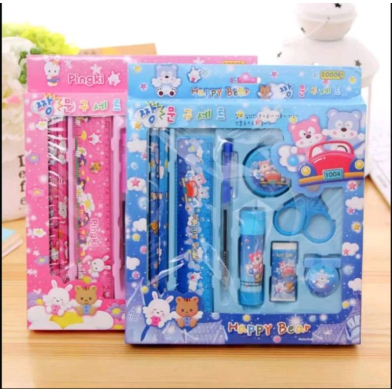 

Perlengkapan alat tulis kartun set