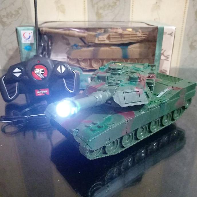 Mainan Tank Remote Control RC War Tank Remot bisa Battle Tembak Peluru
