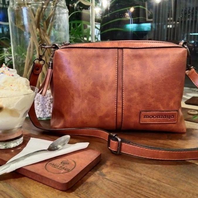 tas wiwit moonzaya tas selempang wanita kulit by moonzaya original