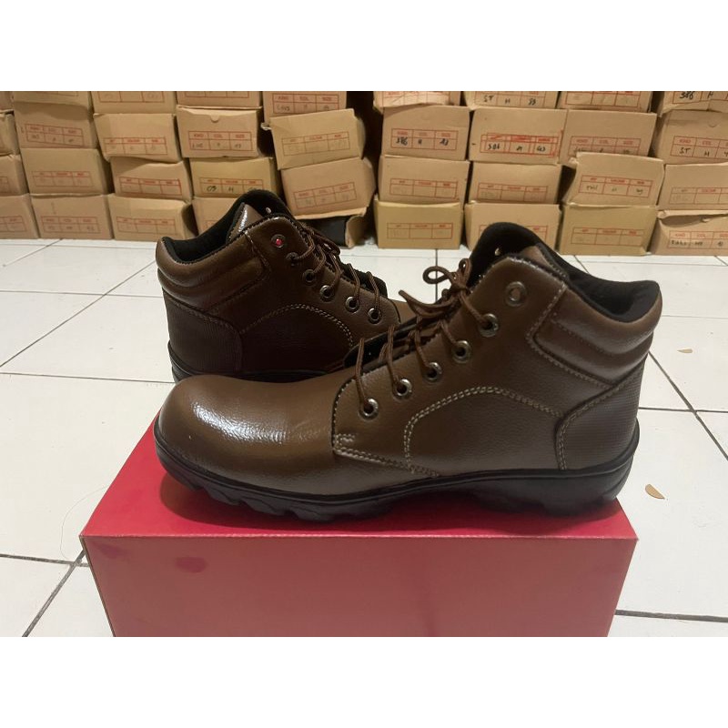 sepatu safety Kickers boots ujung besi safety kerja lapangan, kerja koki