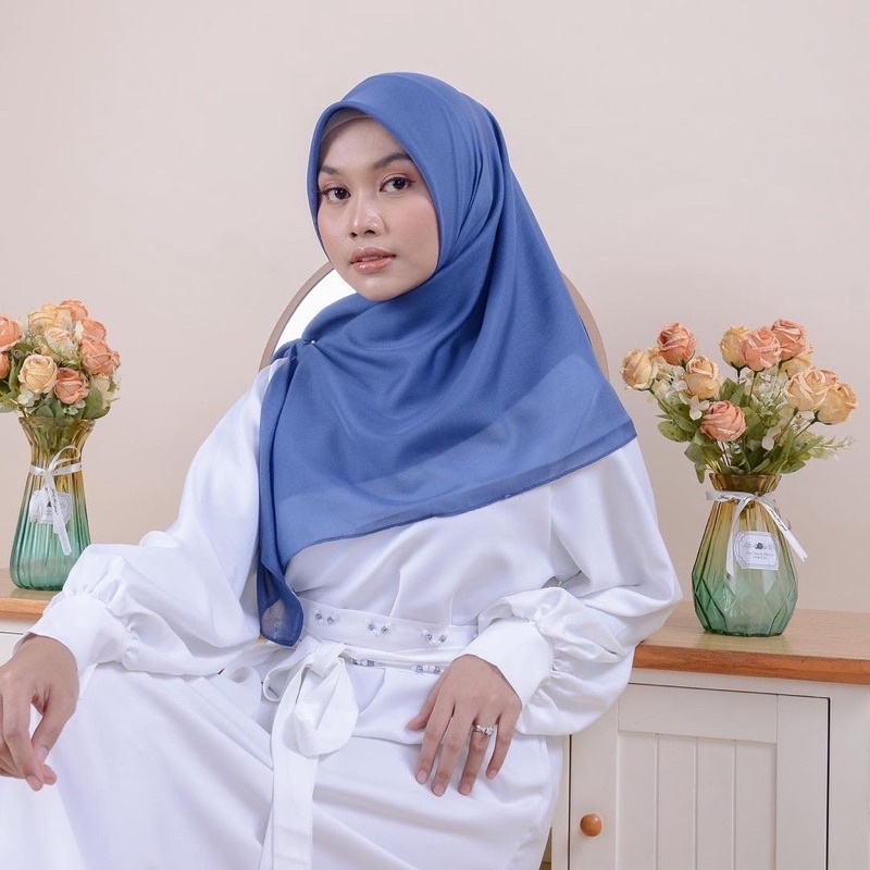 Hijab Segiempat Paris Premium Denim | Hijab Paris Premium Dark Denim Paris Premium Voal Anti Letoy |