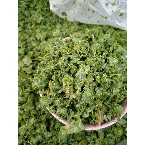 

Daun ubi kayu tumbuk 1 Bungkus berat 200gr - 400gr/pasar online Makassar / sayur makassar