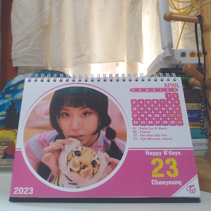 

Terlaris ✨ -Kalender Meja 2023 Edisi Twice - Album Between 1 & 2- 2.1.23