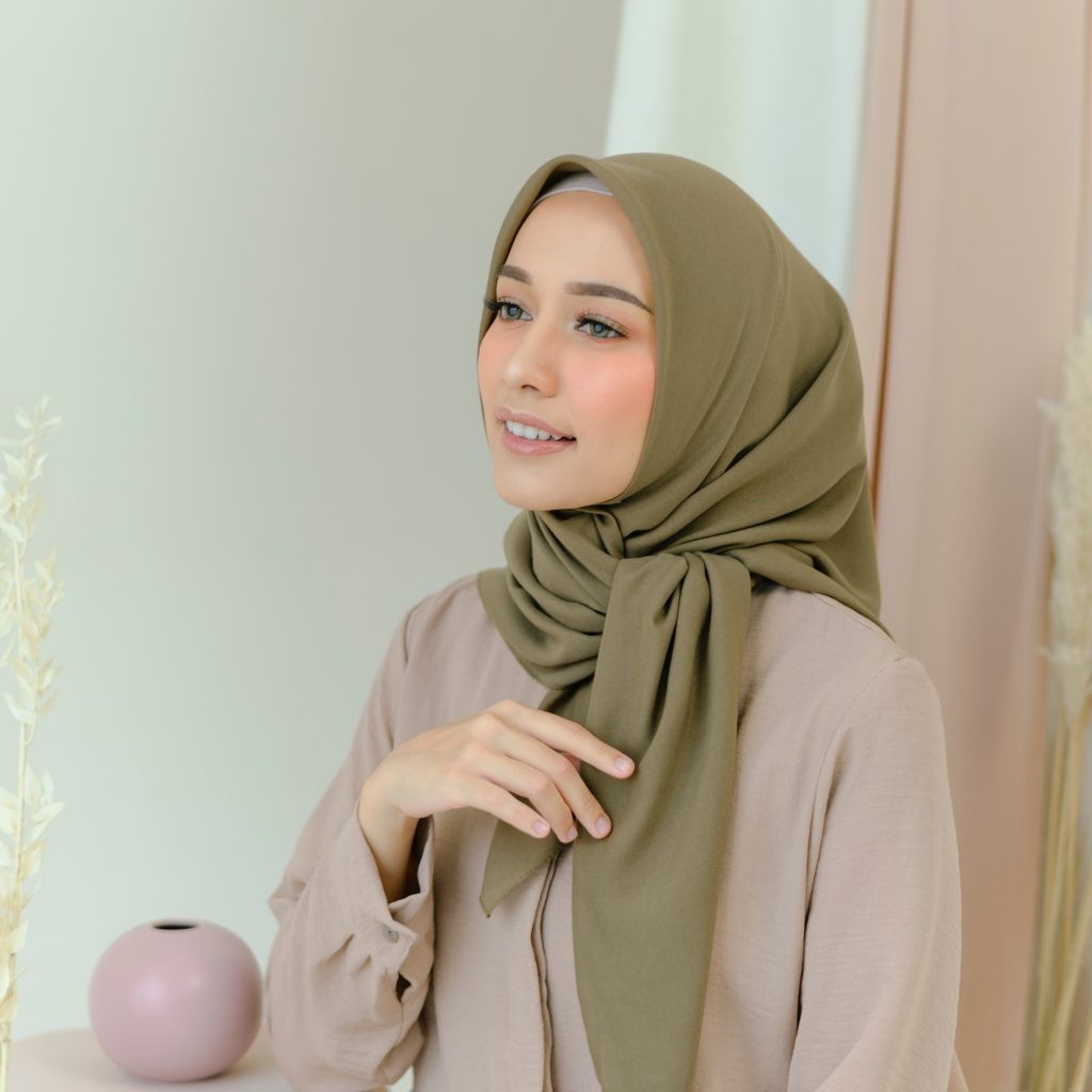 Hijab Bella Square Segi Empat Premium Anti Letoy Exclusive Murah