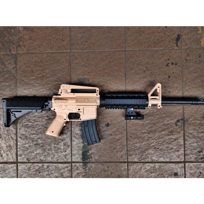 M4A1 Ris Desert [M15 Series] Dcobra Spring Rifle Toys Gun
