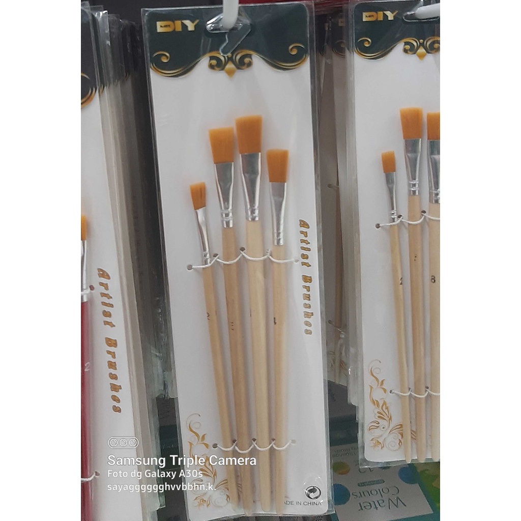 

KUAS LUKIS 4 PCS 8953420