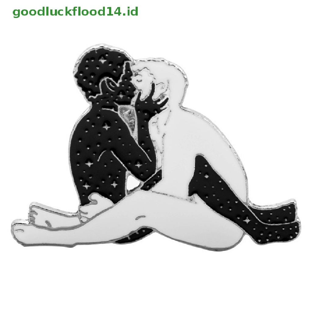 [GOOGFOUR] Enamel Man and Man Huging Kissing Pins Black White Embrace Passionate Bros Badges Perhiasan Hadiah [TOP]