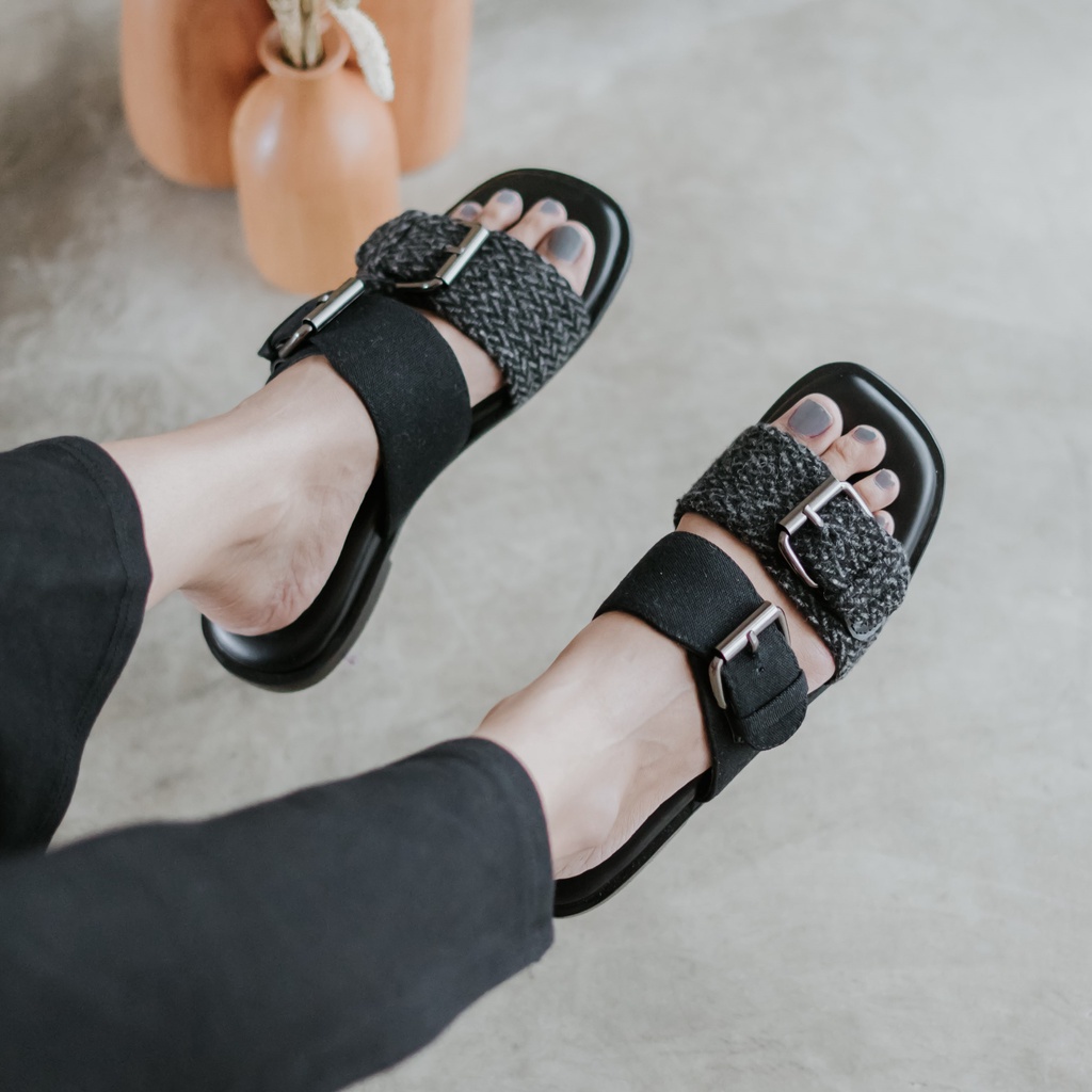 Dianable - Anjani Black Flat Sandal