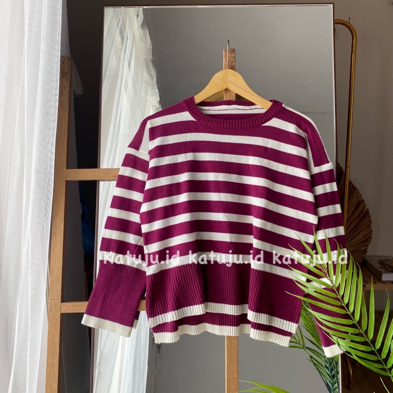 SWEATER RAJUT OVERSIZE ANYA MOTIF GARIS