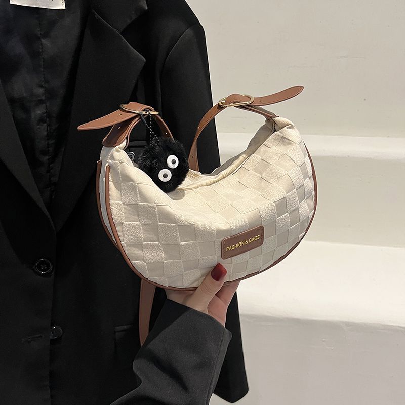 Red Tas Bertekstur Wanita 2022 Musim Gugur dan Musim Dingin Baru All-Match Gaya Asing Kotak Warna Kontras Liontin Lucu Satu Bahu Messenger Tas Pangsit