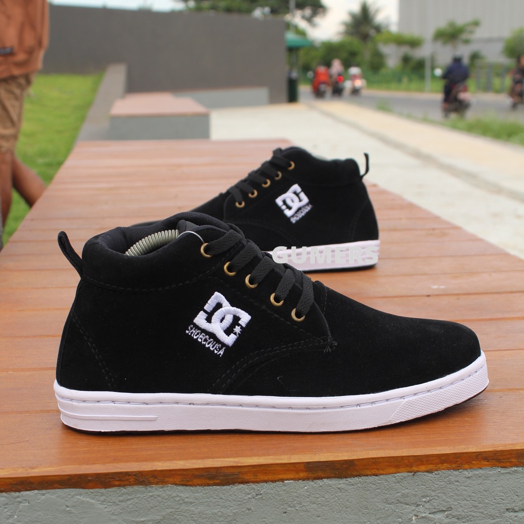 SEPATU DC SHOES BLCK  LOW PRIA / SOL SUDAH DIJAHIT / SEPATU SEKOLAH / SEPATU KERJA / SEPATU SANTAI / SNEAKERS PRIA, SEPATU HITAM, SEPATU FULL BLACK