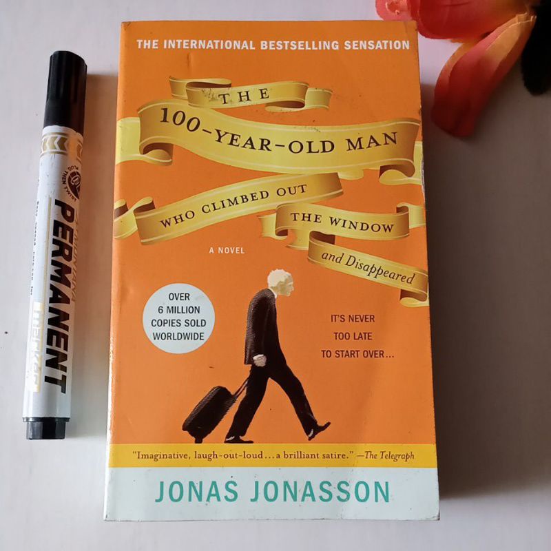 Jual novel The 100 Year Old Man jonas jonasson prelove Shopee Indonesia