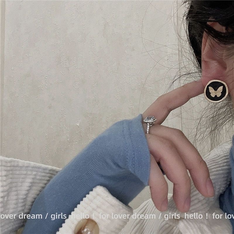 Anting Kupu-Kupu Vintage Anting Bulat Elegan Tidak Teratur Untuk Aksesoris Wanita