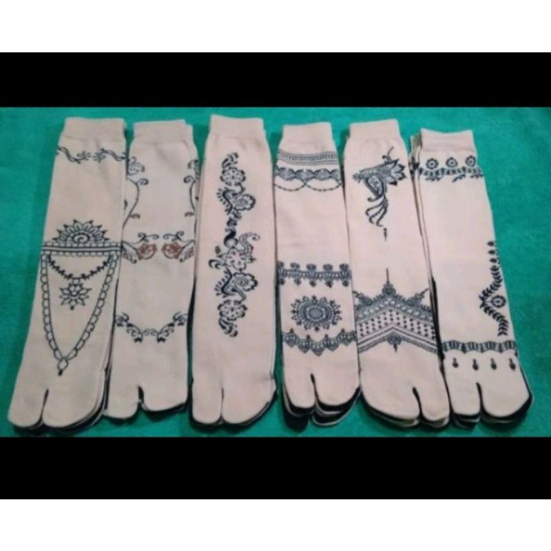 grosir!!! (12 Pasang) kaos kaki jempol motif henna krem wanita muslimah panjang motif random nyaman di gunakan