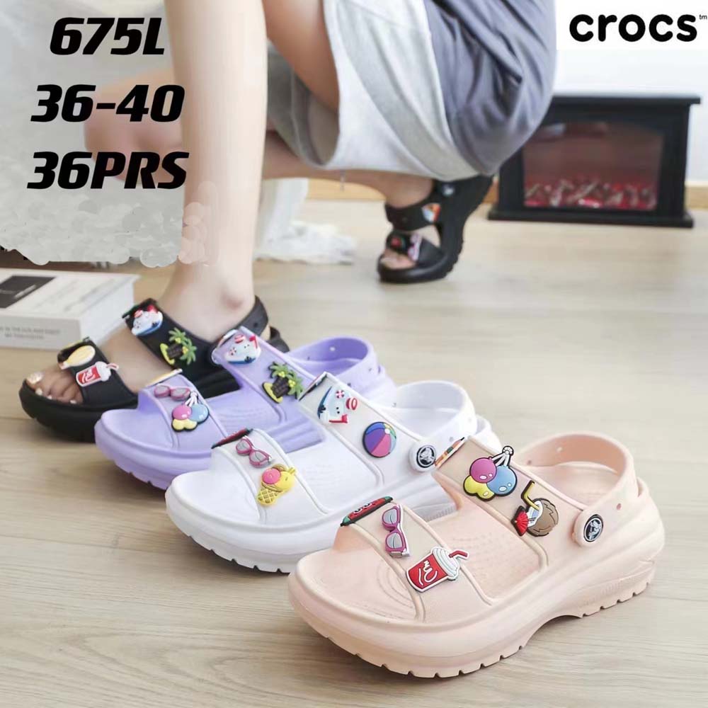 Crocs Sandal Wanita/ Classic By Crocs/ Free Jibbits Pantai