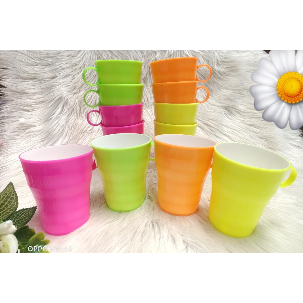 mug cangkir warna warni bahan plastik teball